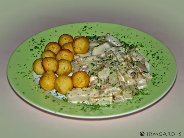 Kohlrabigemüse mit Kartoffelbällchen