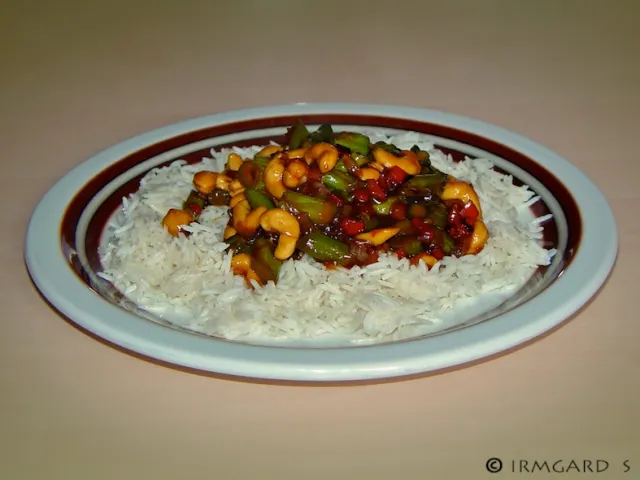 Pfannengerührter Grünspargel