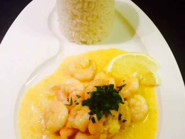 Garnelen in Curry-Kokossauce