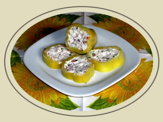 Gefüllte Spitzpaprika