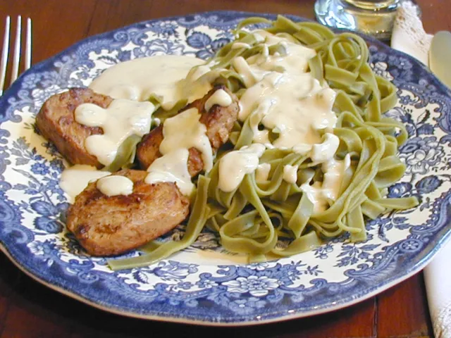 Schweinsfischerl mit Gorgonzolasauce