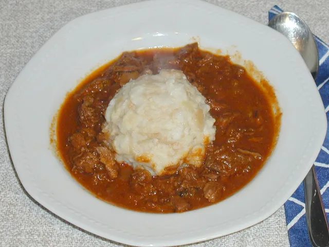 Gulasch (Wiener Saftgulasch)
