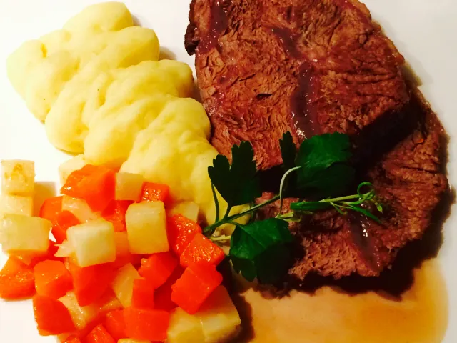 Geschmorter Rindsbraten 