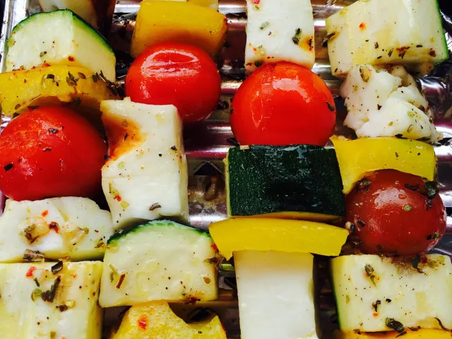 Gemüse-Halloumi Spieß