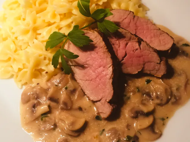 Schweinefilet mit Pilz- Rahm Sauce 