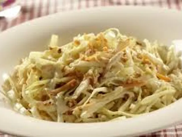 Cole-Salat mit Kräutern