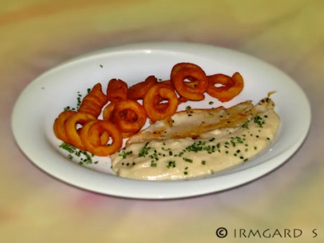 Forellenfilets mit Knoblauchsosse