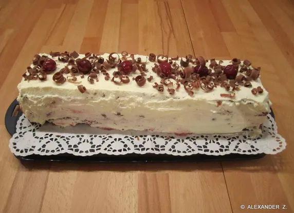 Rotwein-Schwarzwälder Schnitten