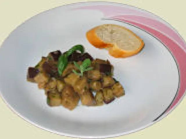 Gebratene Auberginen mit Knoblauchbrot