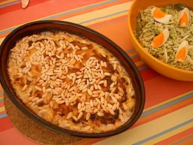 Kartoffelgratin mit Pinienkernen