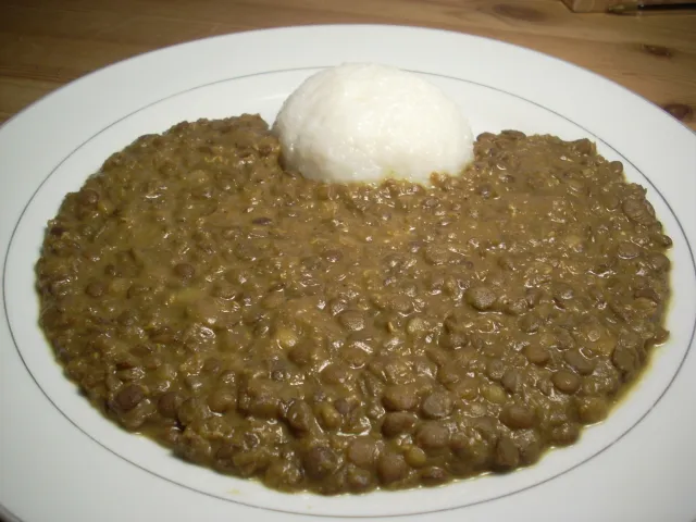 Linsencurry mit Reis