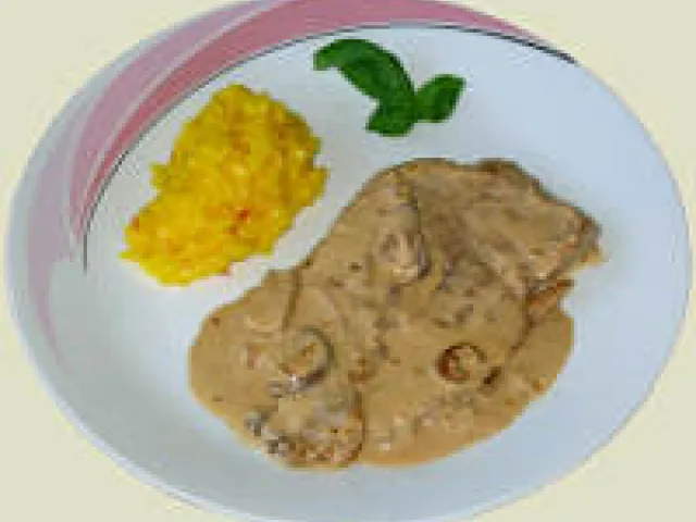 Kalbsschnitzel in Steinpilzrahmsauce