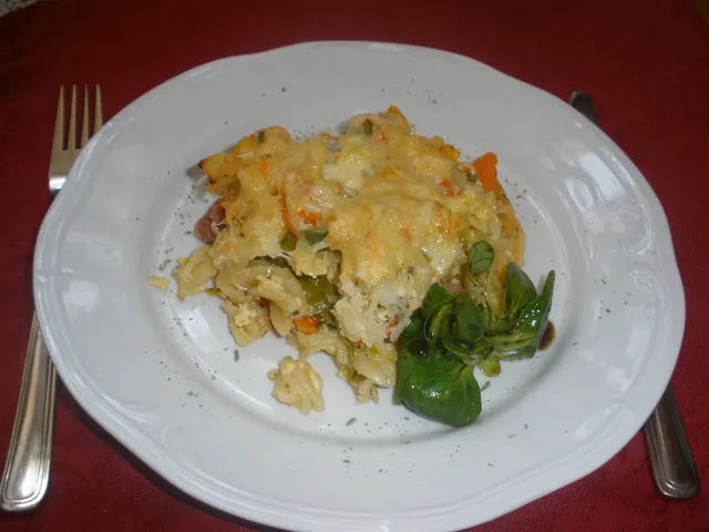 Nudel - Gemüseauflauf mit Schinken