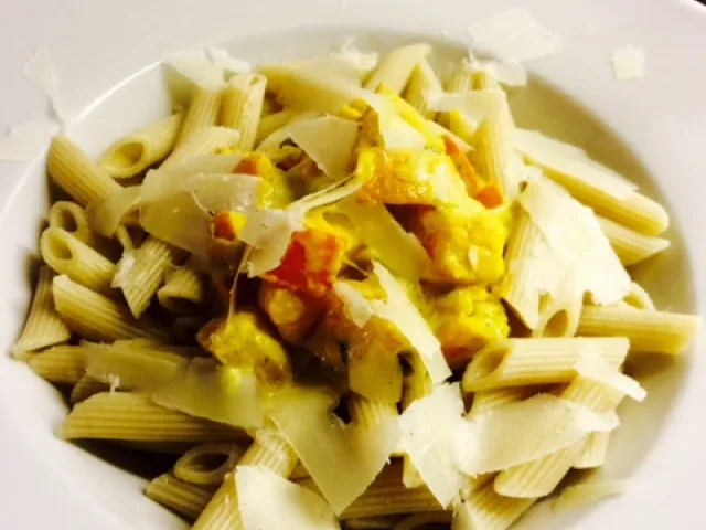 Nudeln mit Kürbisgemüse