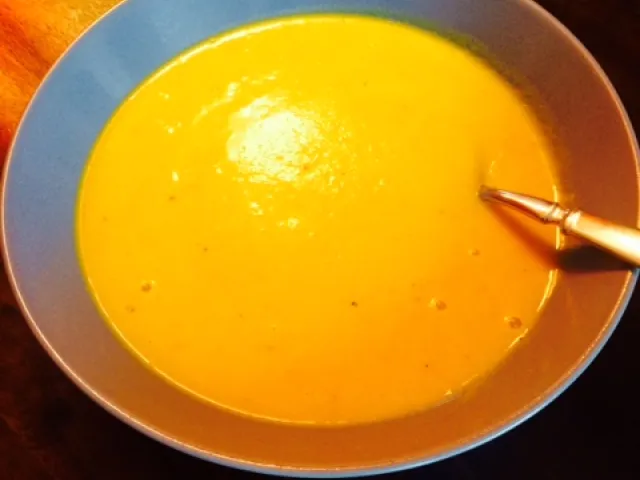 Pastinaken-Karotten Suppe