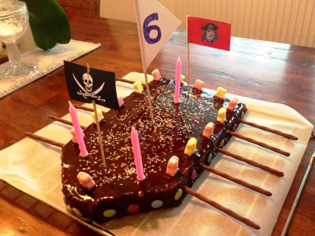 Schokoladenkuchen - Piratenschiff