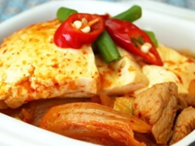 Kimchi Eintopf mit Schweinefleisch