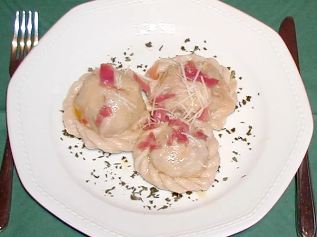 Faustnudeln mit Proscuittofülle