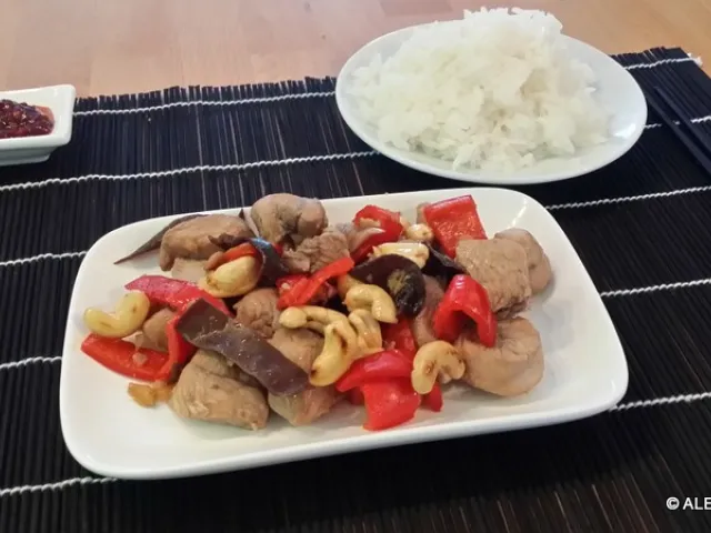Putenfilet mit Cashewnüssen