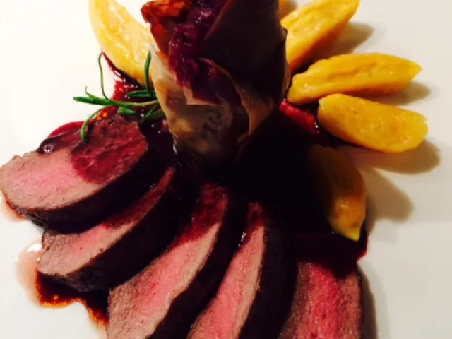 Rehfilet in Holunder-Sauce