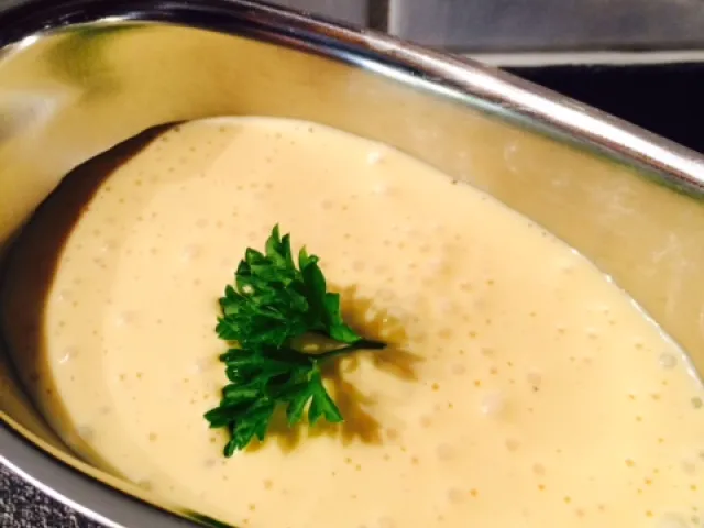 Einfache Sauce Hollandaise