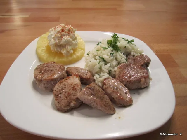 Schweinefilet mit Ananas - Frischkäse