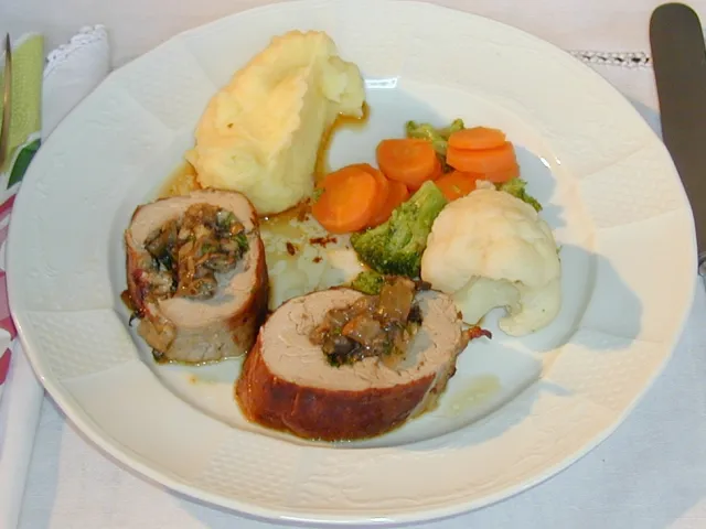 Schweinsfischerl mit Steinpilzfülle