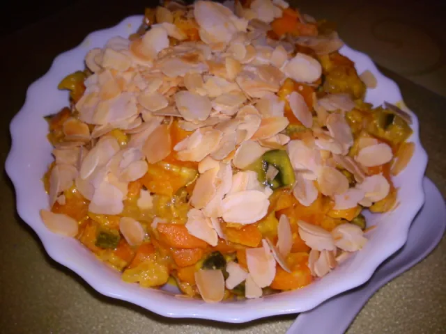 Batate/Süßkartoffel mit gerösteten Mandeln