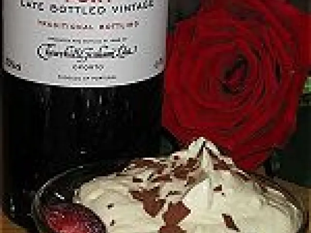 Topfencreme mit Zwetschken 