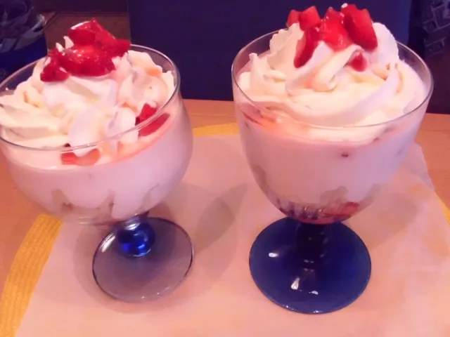 Erdbeer - Topfen - Dessert